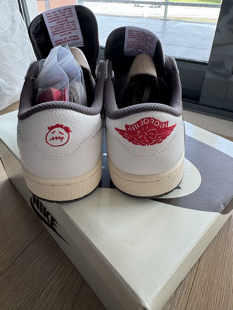 Travis Scott Air Jordan 1 Low OG "Reverse Mocha"