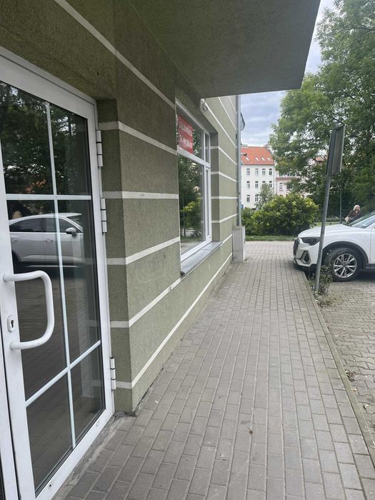Lokal usługowo- handlowy 124 m2 parter Kętrzyn Kołobrzeska 1 D