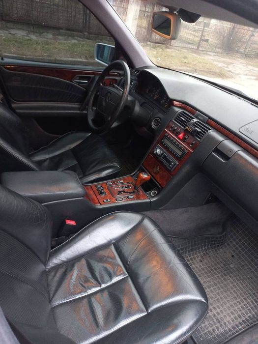 Мерседес w 210 1999 год