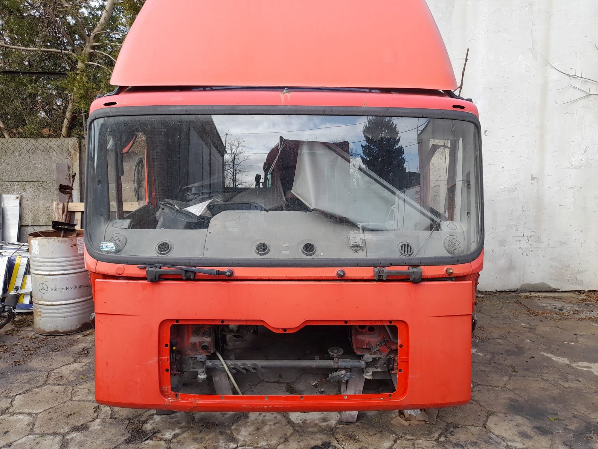 Kabina Man F2000 F90 zderzak lampy