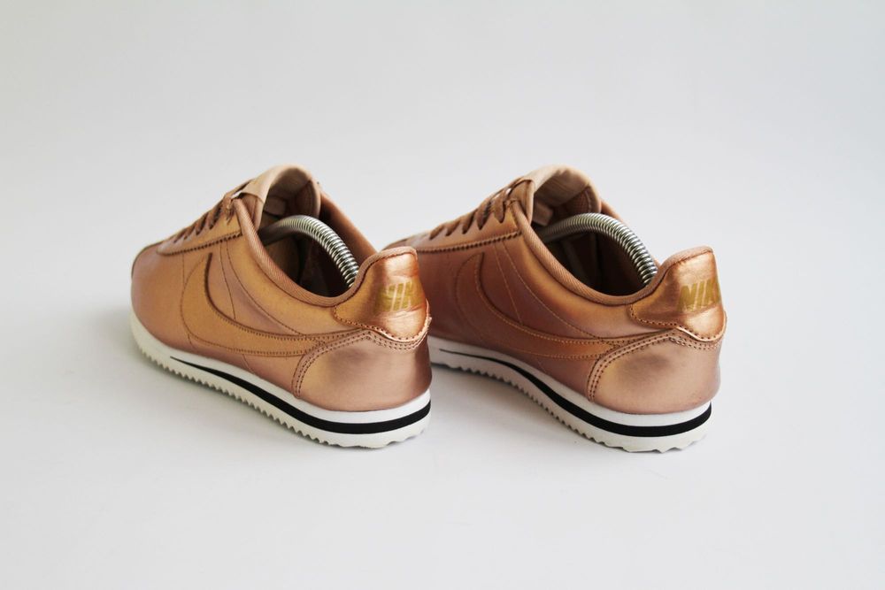 кроссовки женские Nike Cortez SE GS Trainers - Rose Gold 38.5