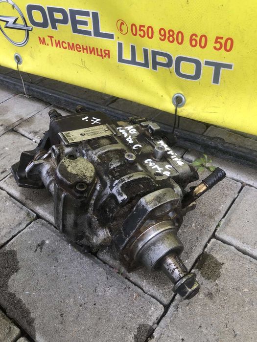 Паливий насос топливний насос ТНВД Опель Opel