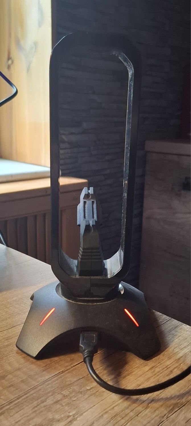 Stojak na słuchawki GENESIS Vanad 500 Wbudowany HUB USB TANIO!!!