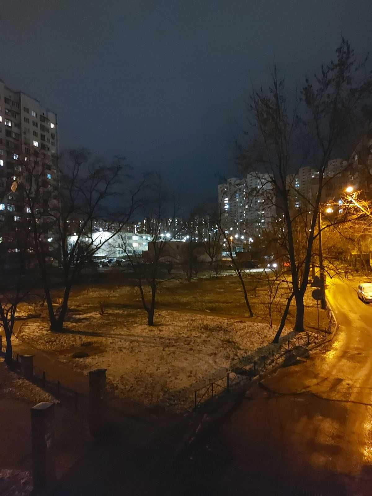 Позняки Здолбунівська 3Г, 3-х кім, 2/25п, 101кв.м. тепла 92000 $, торг