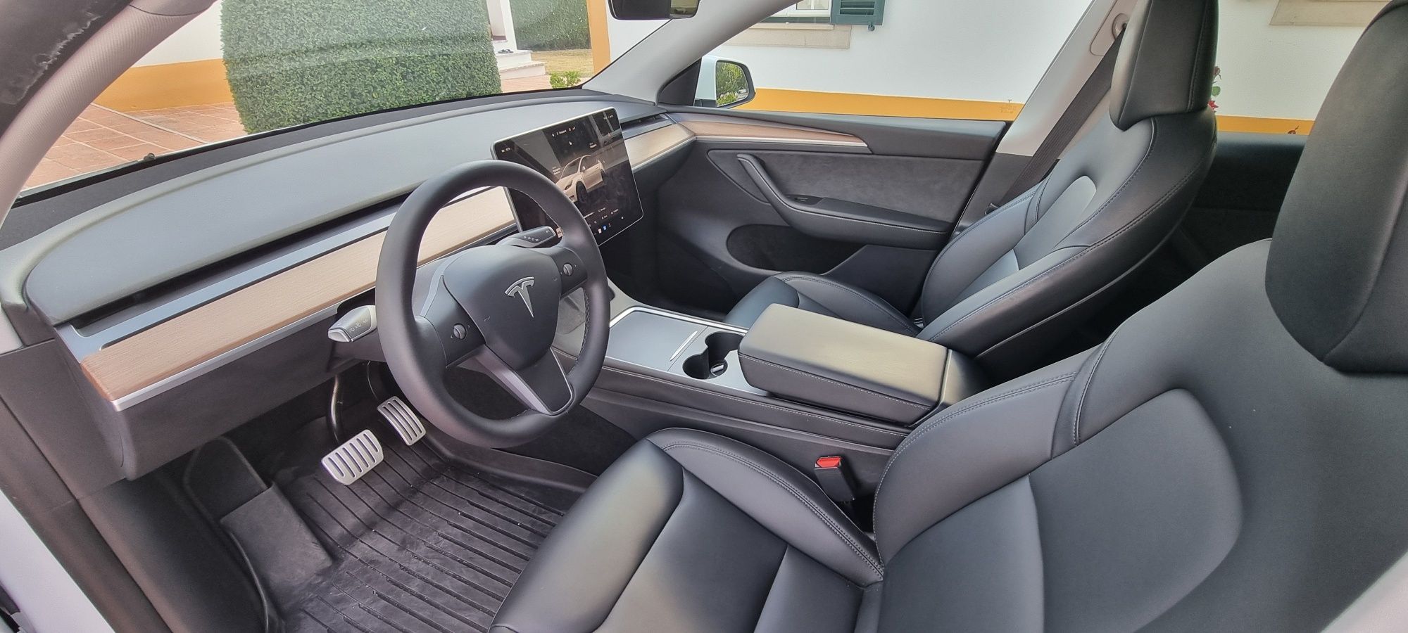 Tesla model Y performance