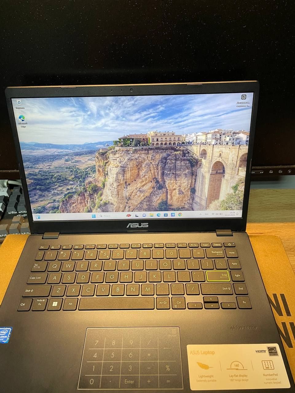Продам ноутбук asus