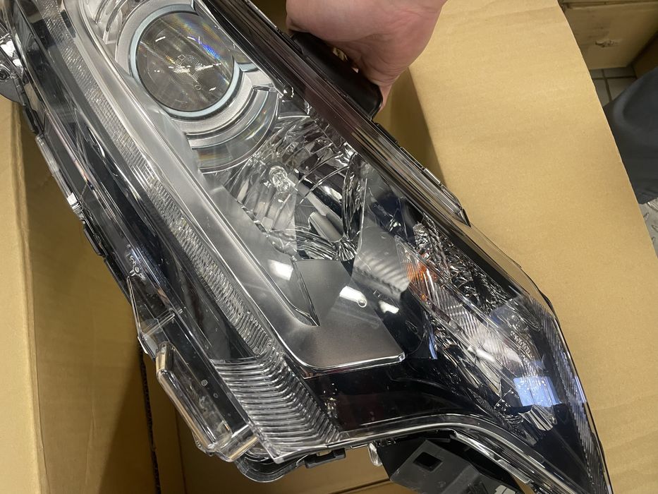 Фара права Outlander 3 (GF) 8301C854