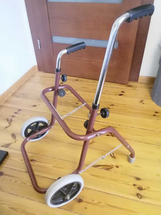 Podpórka dwukołowa, balkonik, chodzik - sprzedam