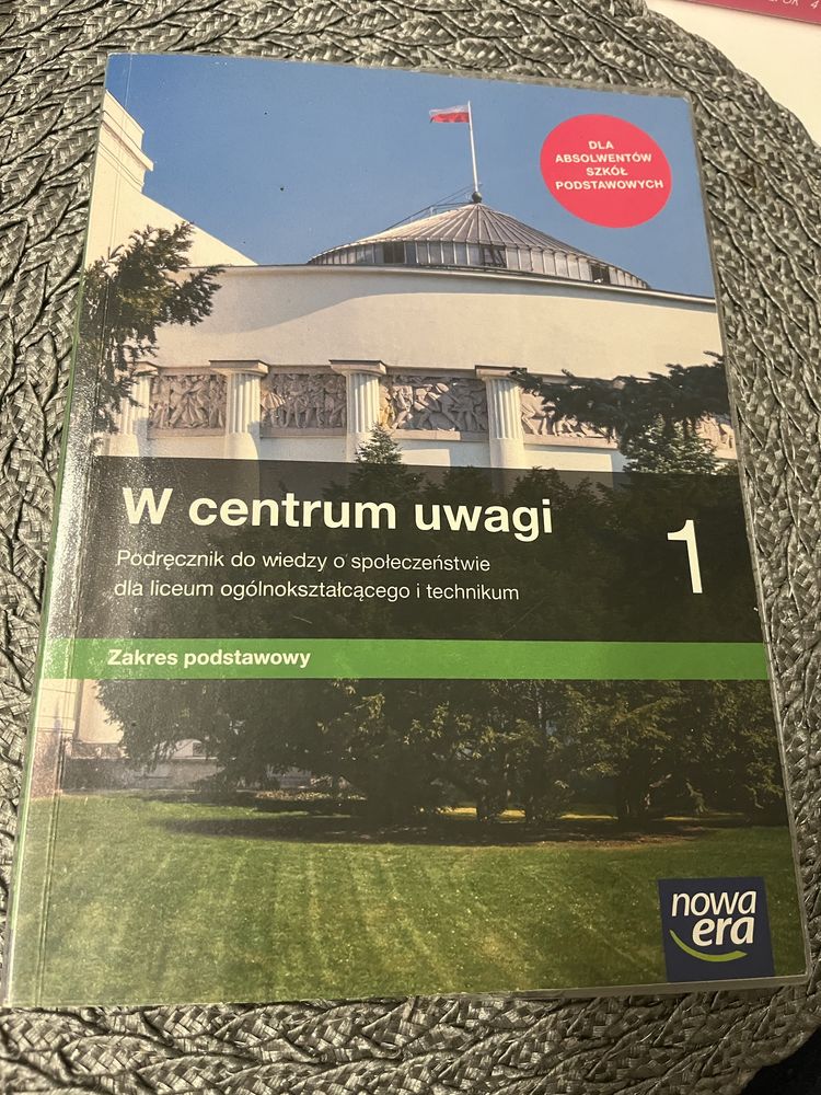 Ksiazka do wosu w centrum uwagi 1 poziom postawowy