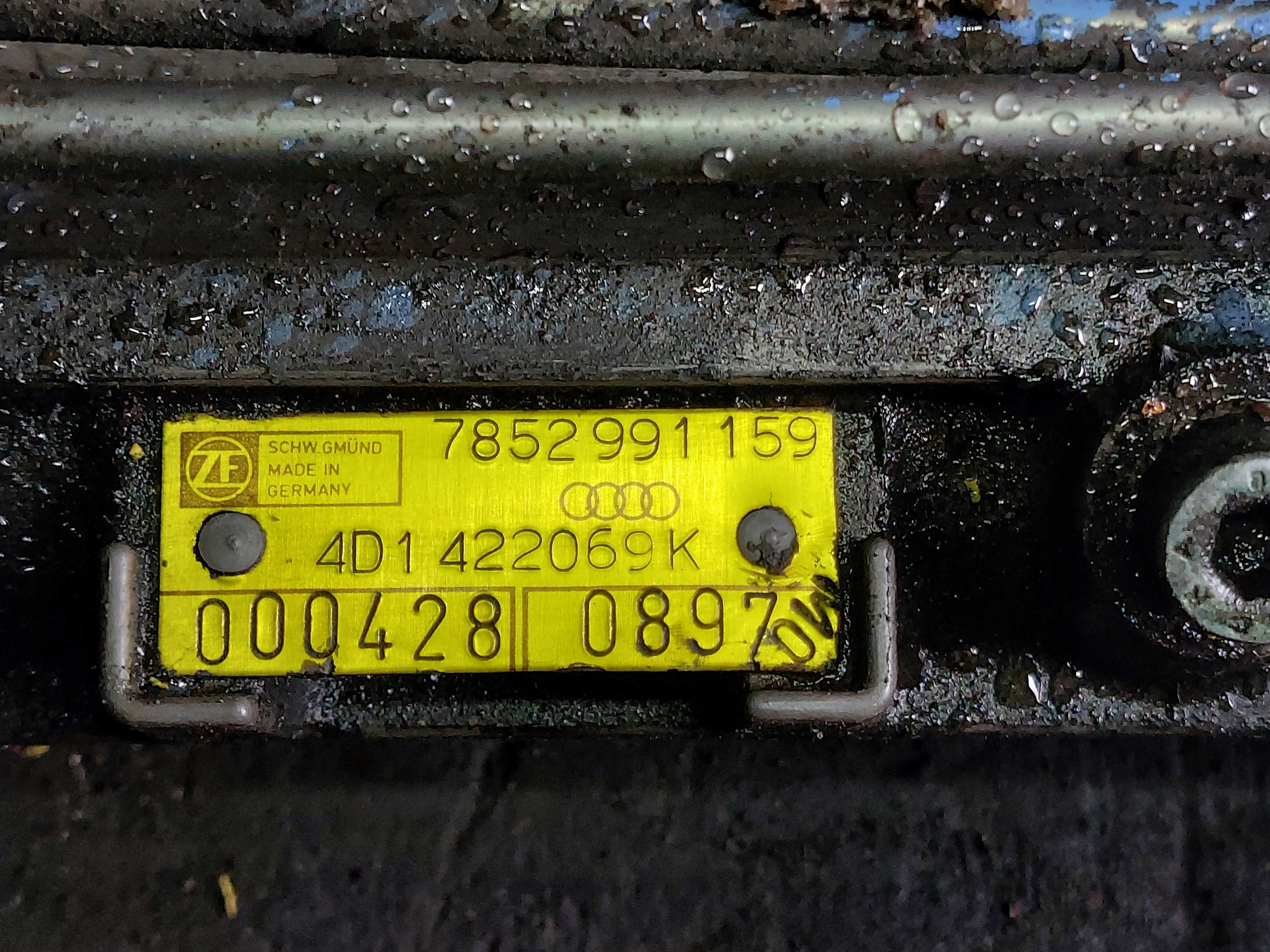 Przekładnia kierownicza / Maglownica Audi A8 D2 - 4D1  4220  69K
