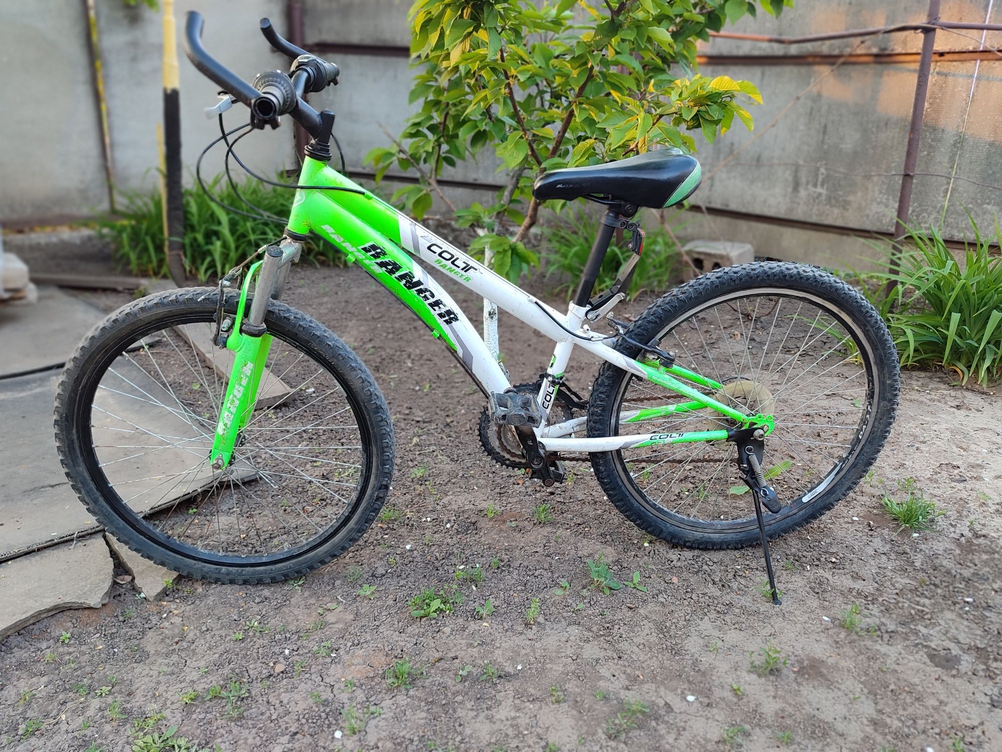 Продам  спортивний велосипед для дитини 7-10 років .