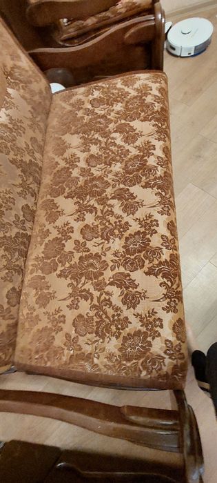 Продам розкладний диван та два розкладні крісла