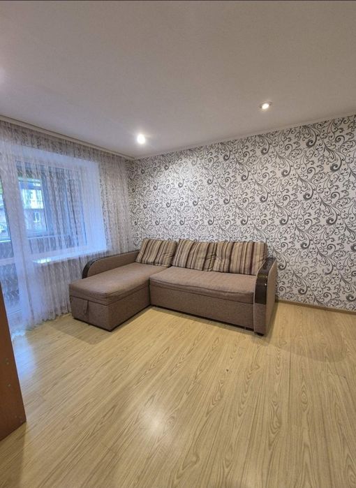 Продам 1-кім квартиру на другому поверсі