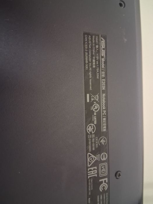 Asus E203n portatil