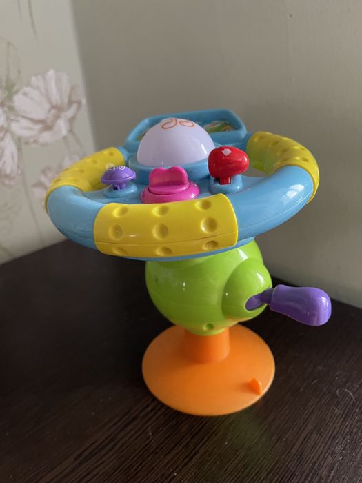 Іграшки для малюків