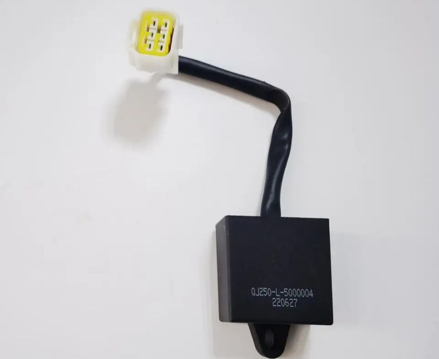 Relé piscas luzes mota keeway entre outras velharias do careca