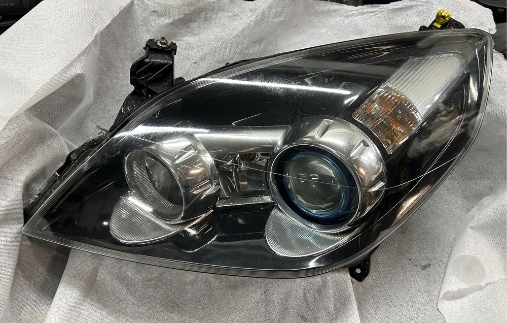 Lampy przednie OPEL vectra c lift bi xenon skrętny lewa i prawa
