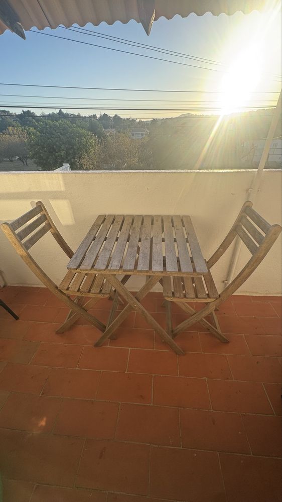 Mesa e Cadeira para exterior