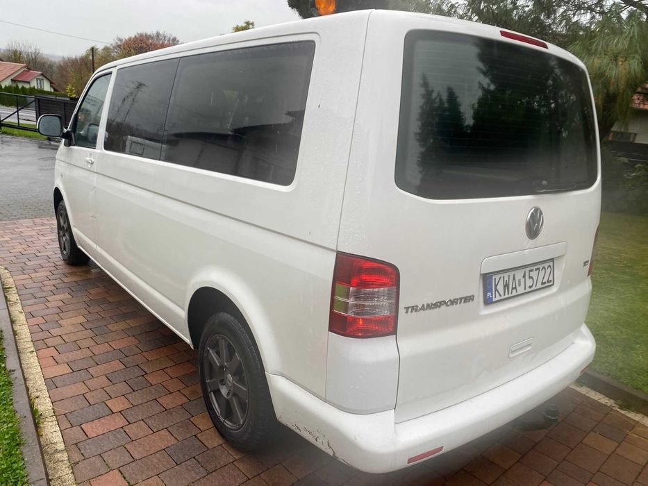 Volkswagen Transporter T5 lift long 2.0 Tdi 8 osobowy z rampą