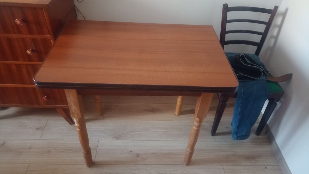 Стіл розкладний кухонний