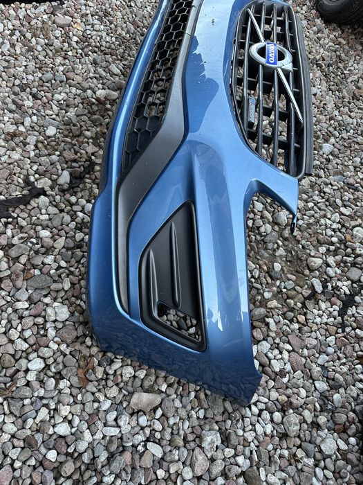 VOLVO XC60 LiFT 16” kpl przedni zderzak R-DESIGN uszkodzony, grill led