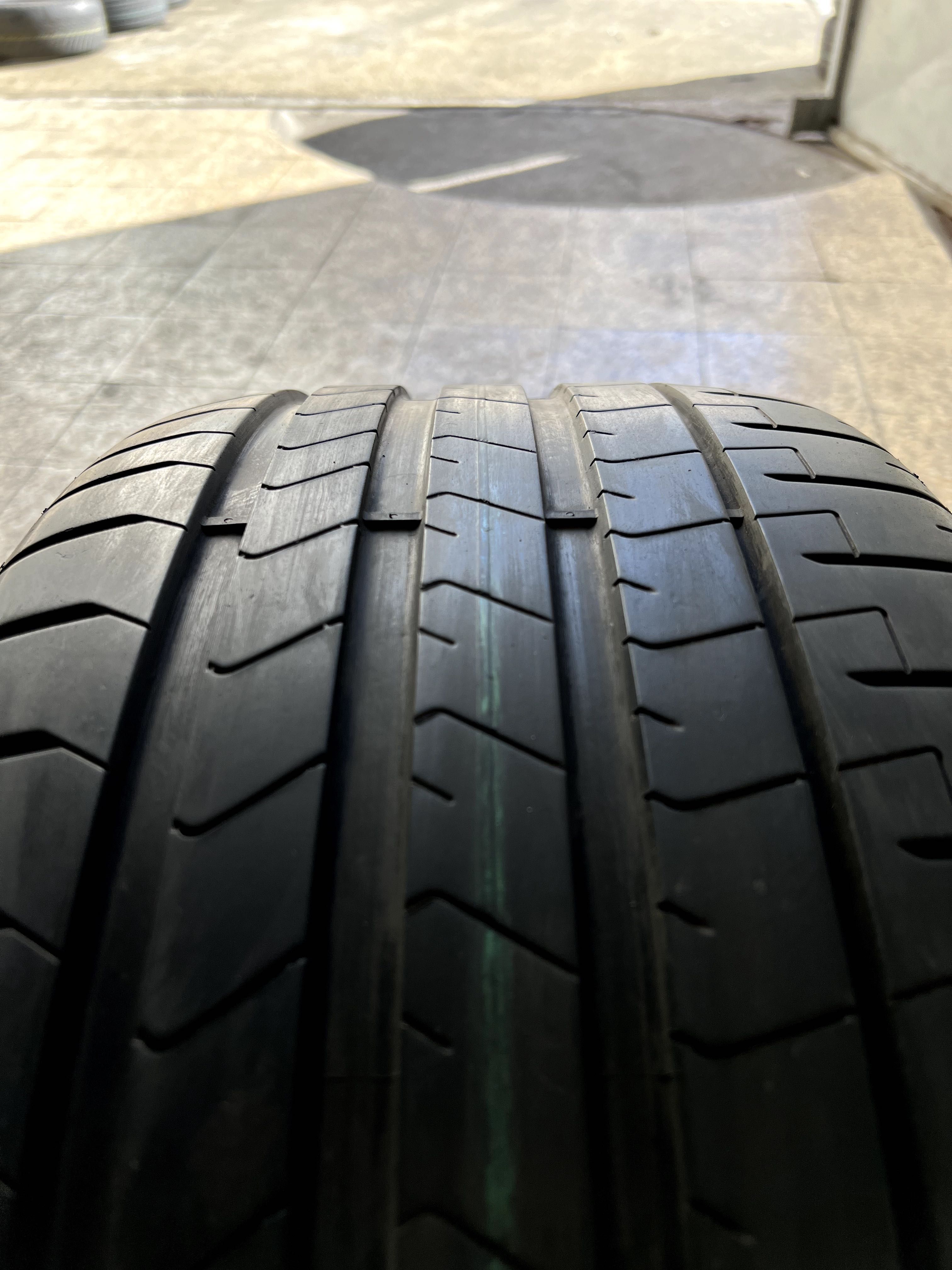 Pneus semi-novos 275/35R19