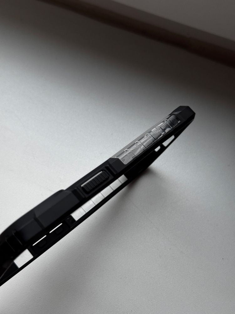 Spigen Nitro Force Iphone 13 Pro
