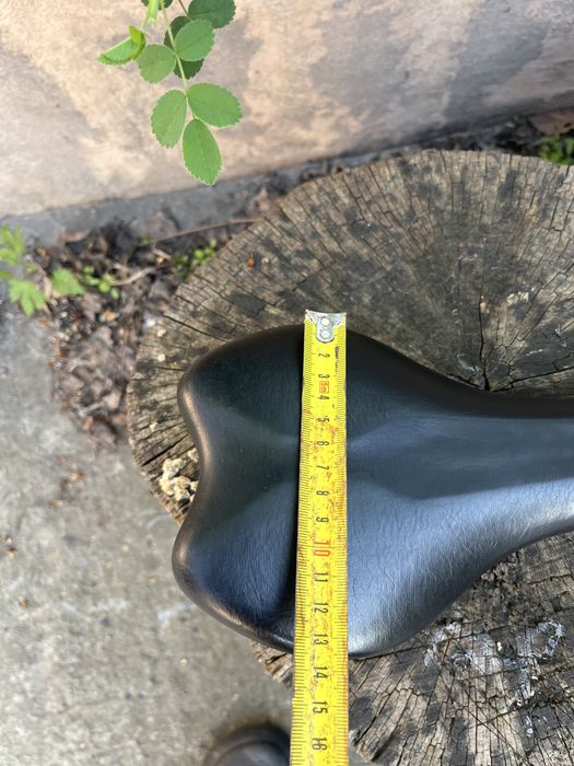 Сиденье велосипедное  в отличном состоянии