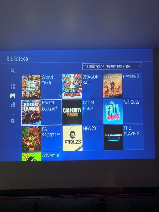 Ps4 uncharted + projetor 4k + 5 jogos e componentes