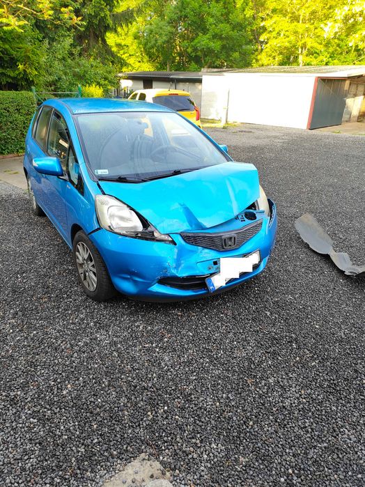 Honda Jazz uszkodzona