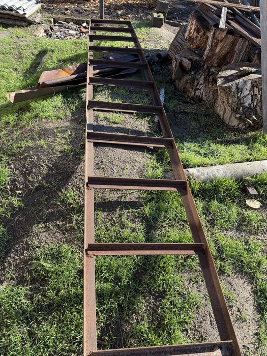 Продам драбину стояла до горища, важка