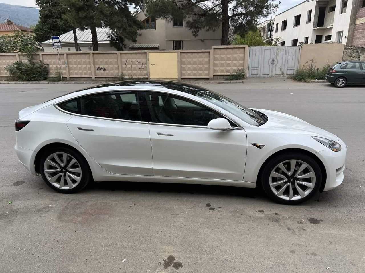 Tesla Model 3 Long Range 2019 75 кВт тесла модел 3 повний привід