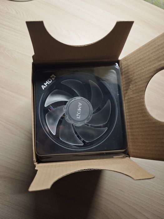 Кулер AMD Wraith Prism