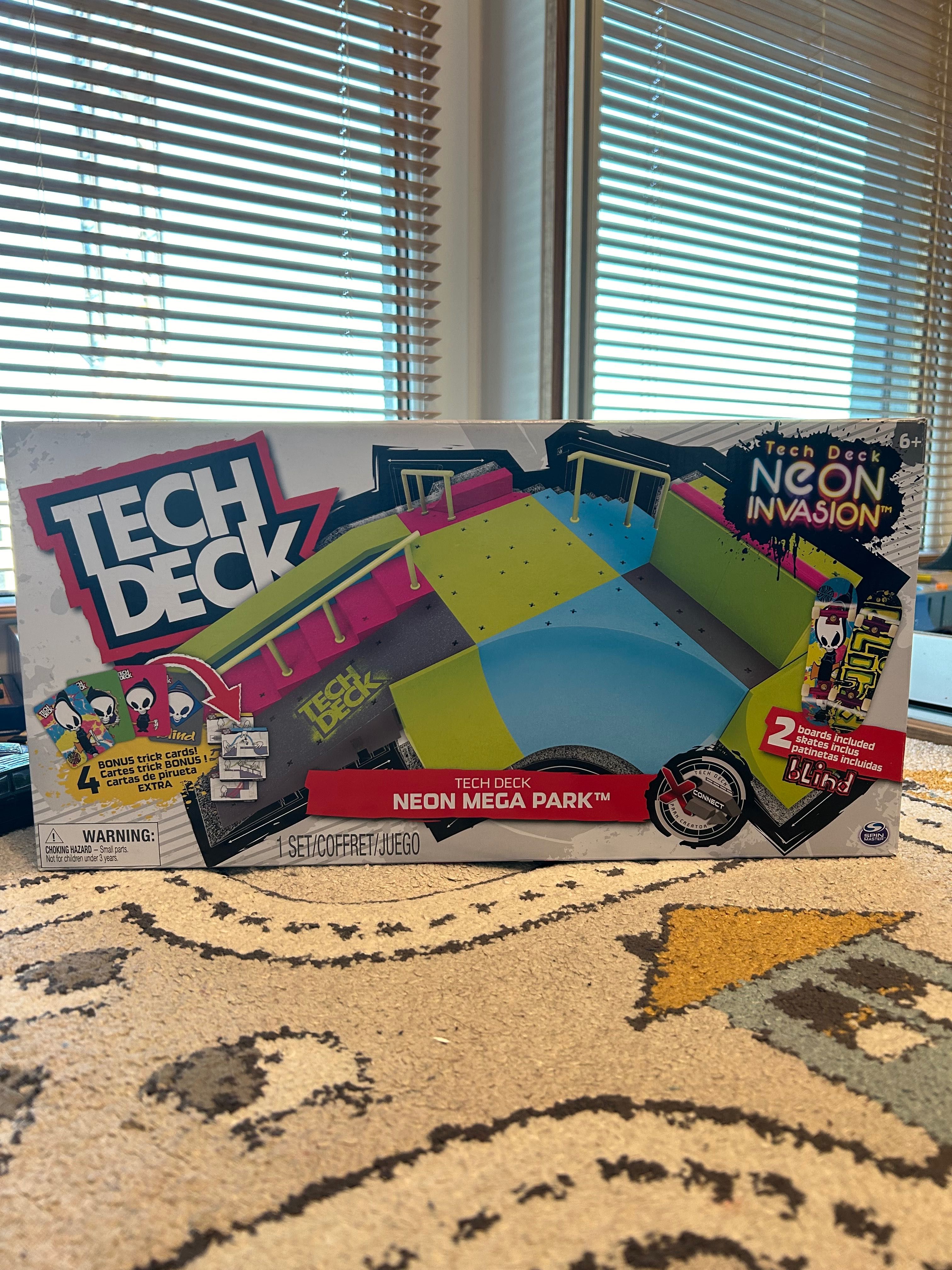 Tech Deck Mega Neon Park