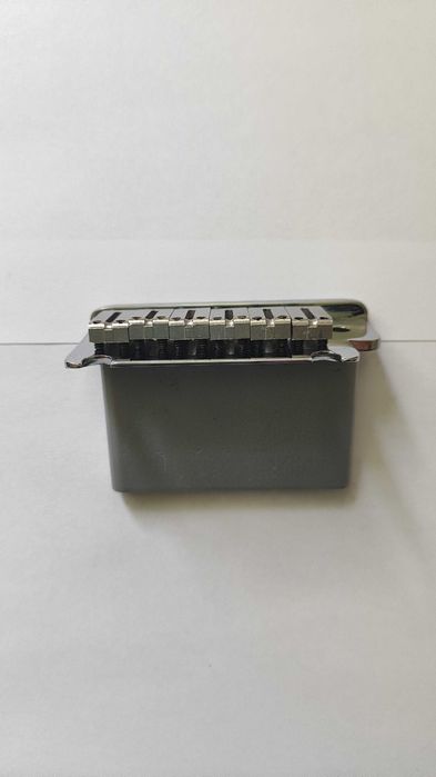 mostek tremolo Fender ST American standard Leworęczny