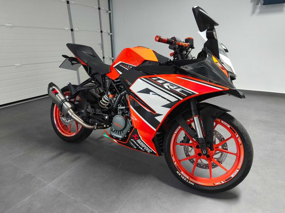 KTM RC 125 como nova