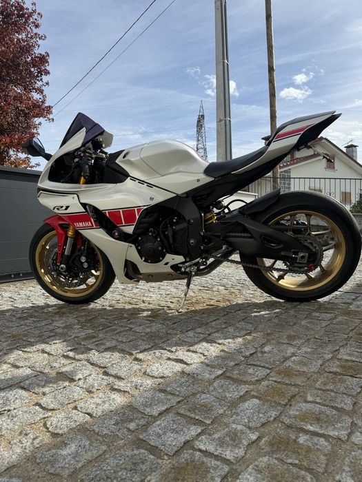 Yamaha r1 60th Anniversary! Apenas 4800 quilometros!