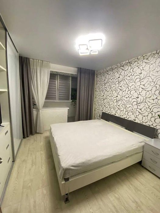 Продам 4-комнатную квартиру на Алексеевке возле метро