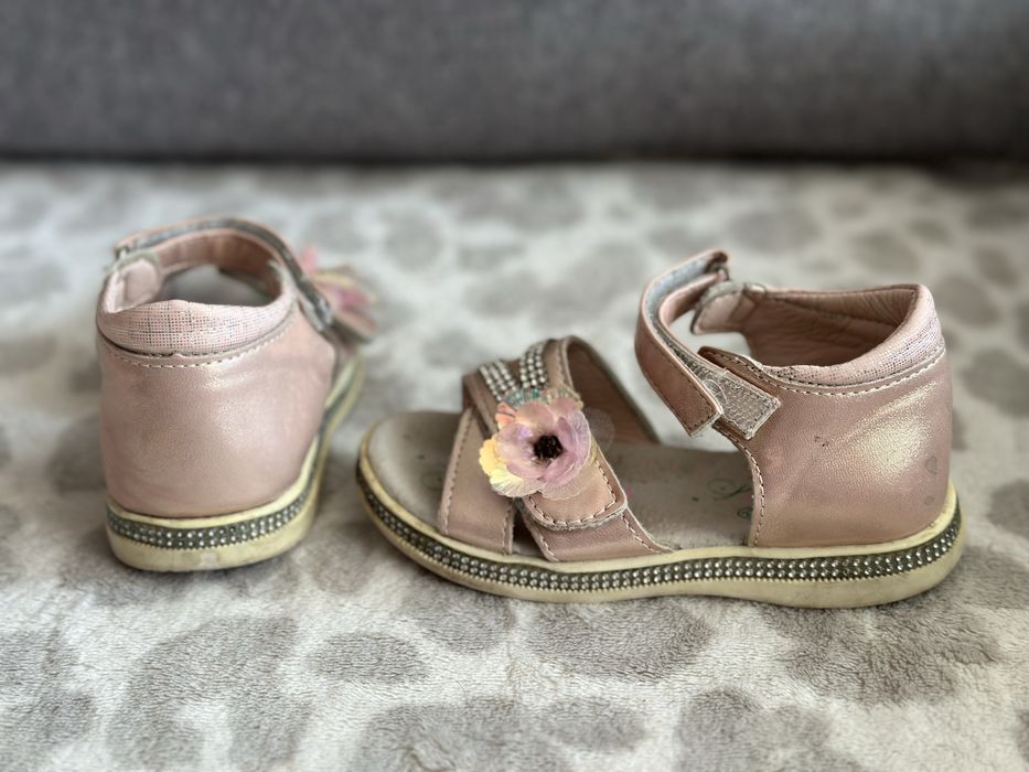 buty dla dziewczynki do przedszkola