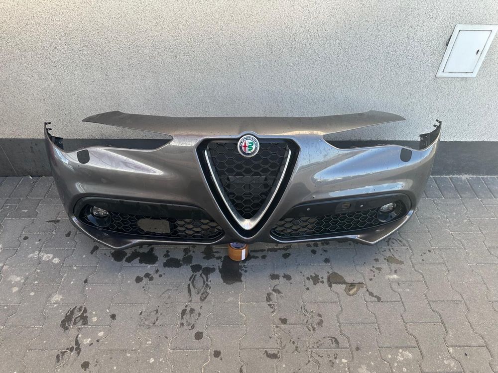 Alfa Romeo stelvio zderzak kompletny grill czujniki halogen