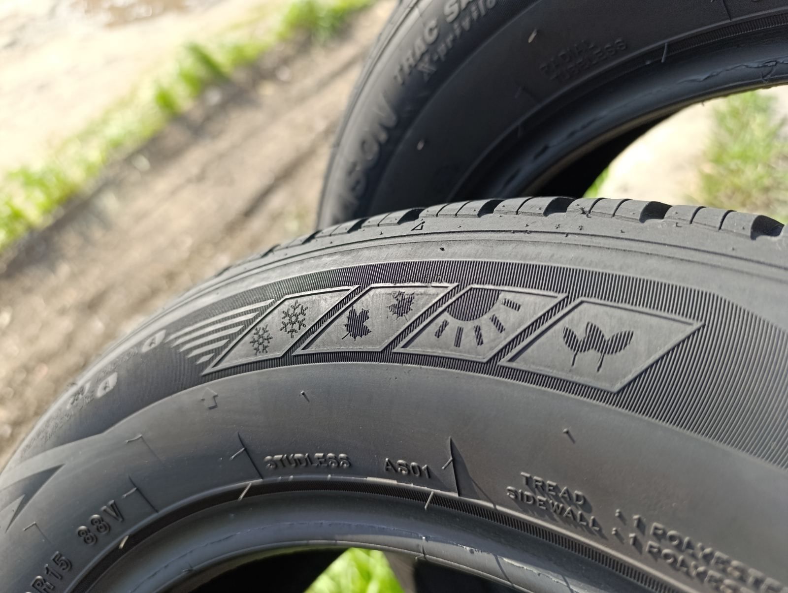 Майже нові всесезонні шини Tracmax 195/60 R15 резина Р15