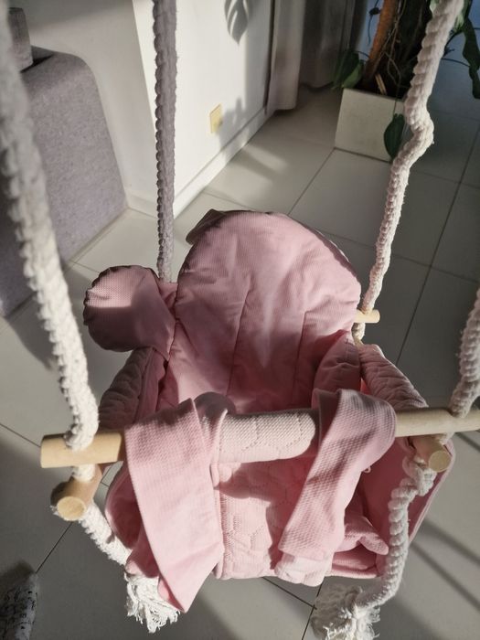 Huśtawka do pokoju dla dziewczynki