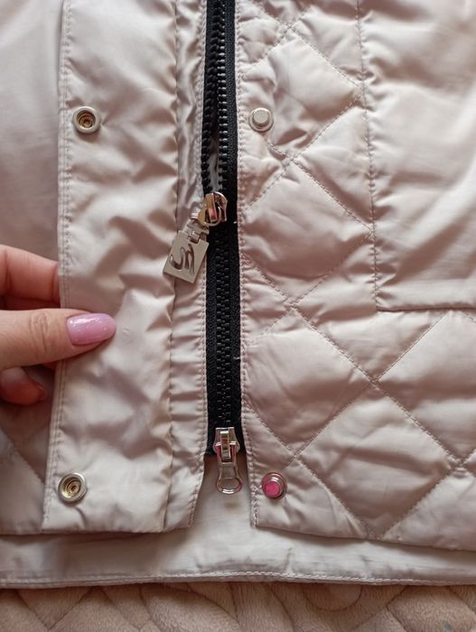 Жіноча демісезонна куртка