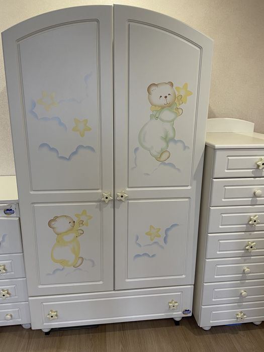 Продам меблі в дитячу кімнату