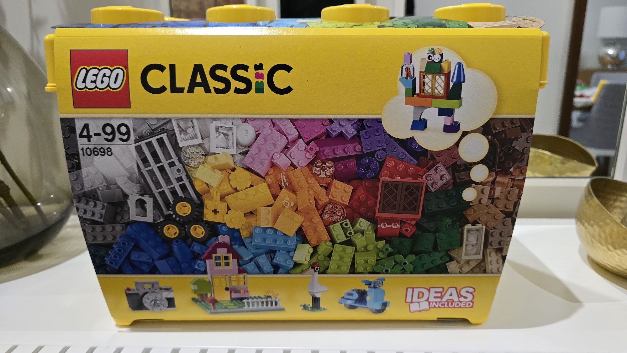 Caixa com legos classic grande nova nunca utilizada!!!