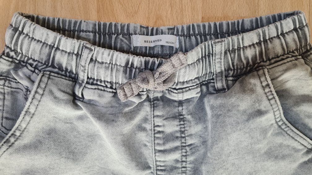 Spodnie chłopięce jeans, jasny szary "Reserved" 152