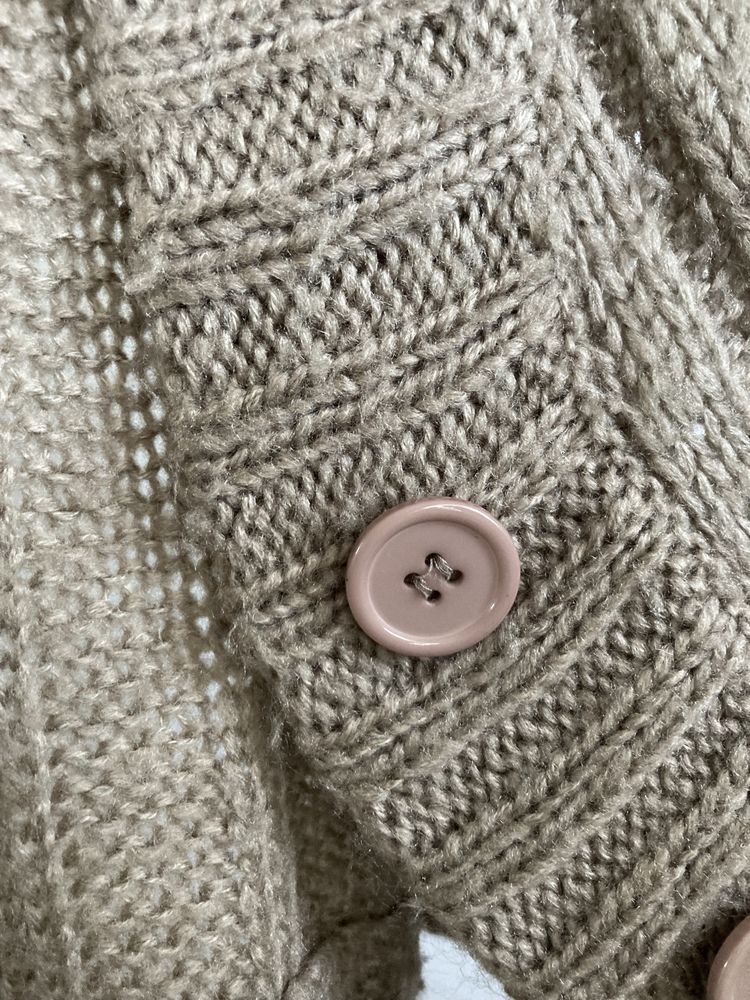 Beżowy sweterek z cropp