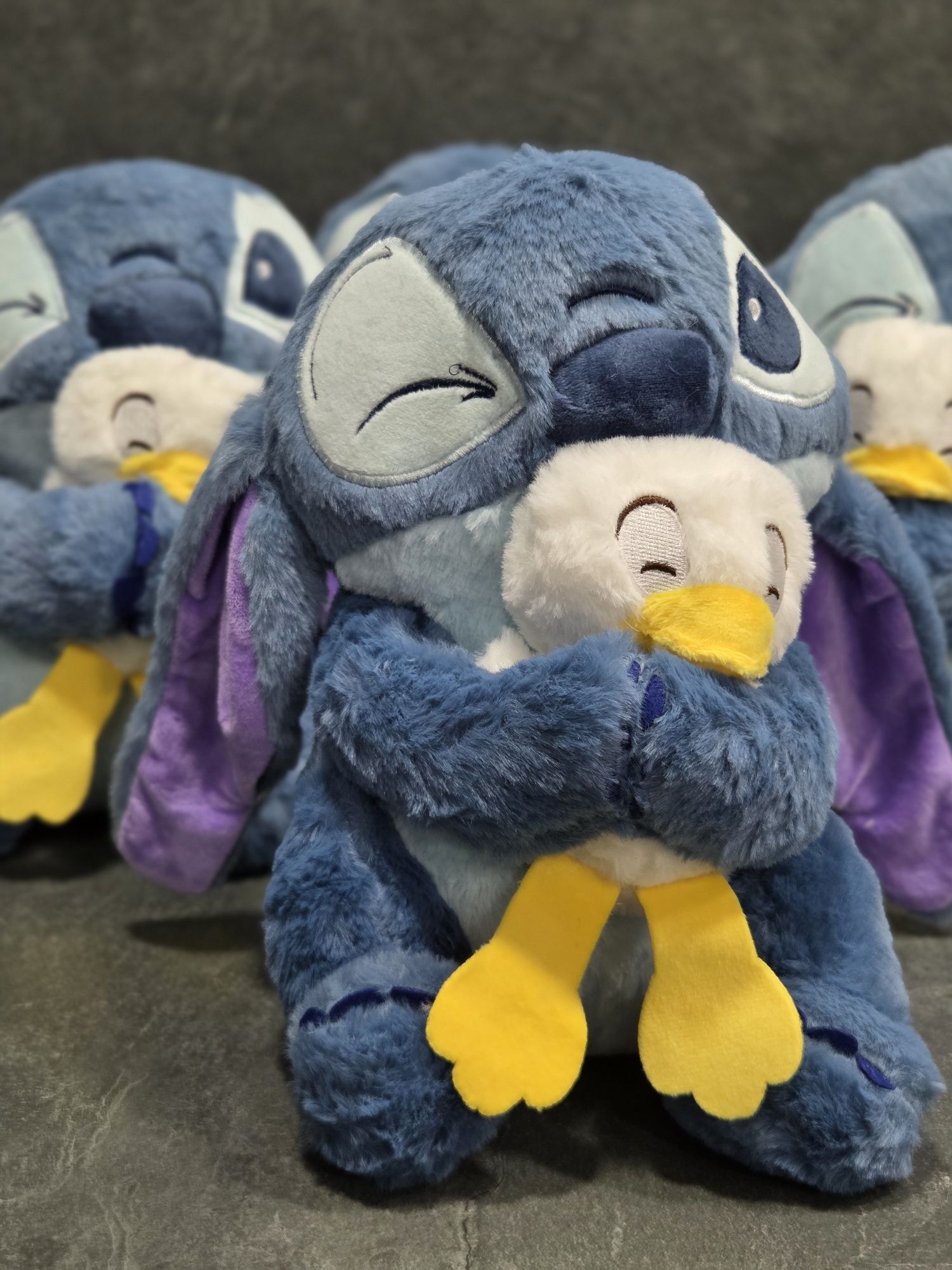 Мʼяка іграшка Стіч з білим каченятком в лапках, Stitch Disney, 30см