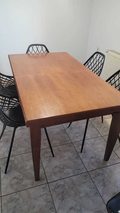 Duży, rozkładany stół / slask