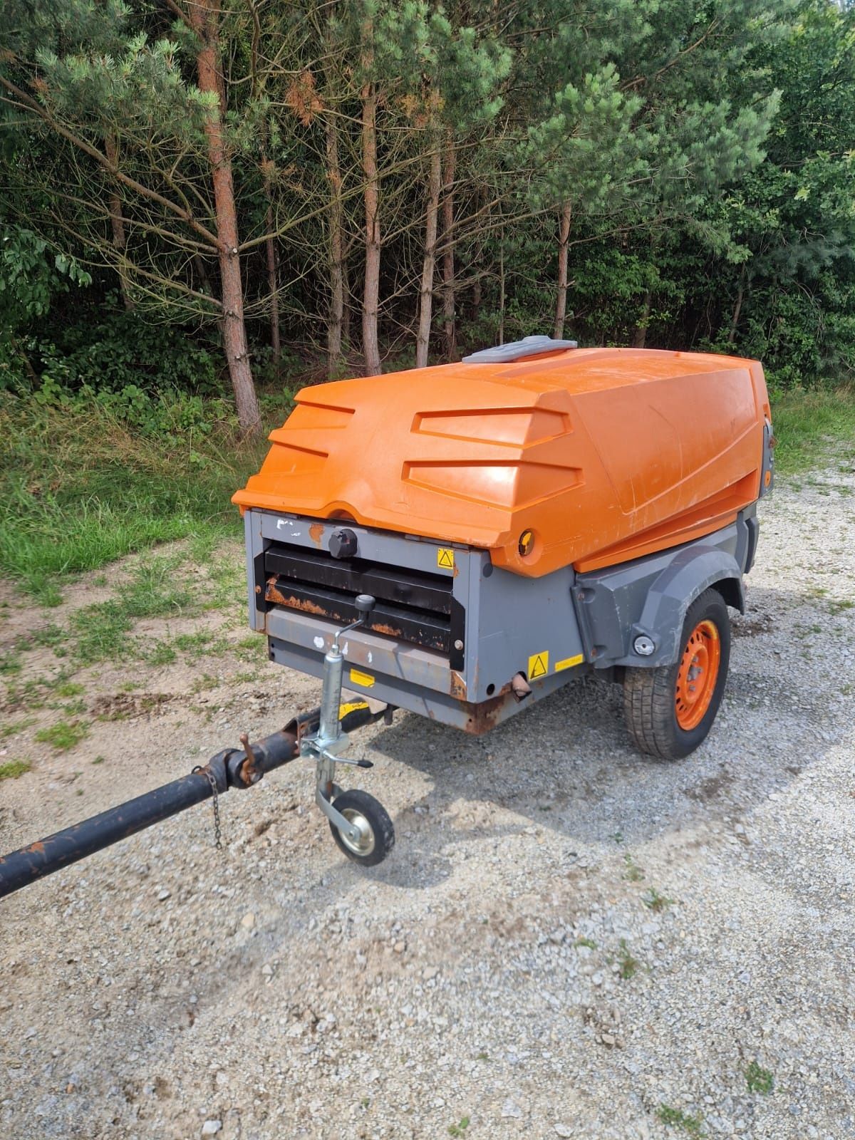 Kompresor śrubowy Atlas Copco XAS57 cena brutto